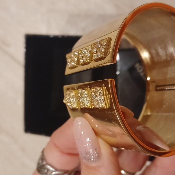 Victoria's Secret Vintage SCANDALOUS Rhinestone Pyramid Hinged Cuff Bracelet - Picture 2 of 8